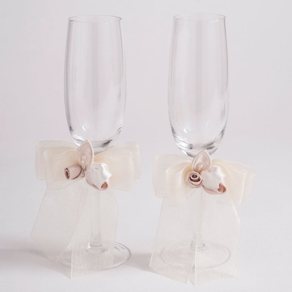 Beverly Clark Amour Wedding Toasting Flutes Roses ivory New